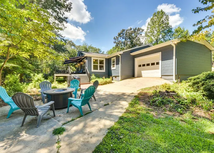 Spacious Lake Hartwell Home W/ Private Boat Dock!
