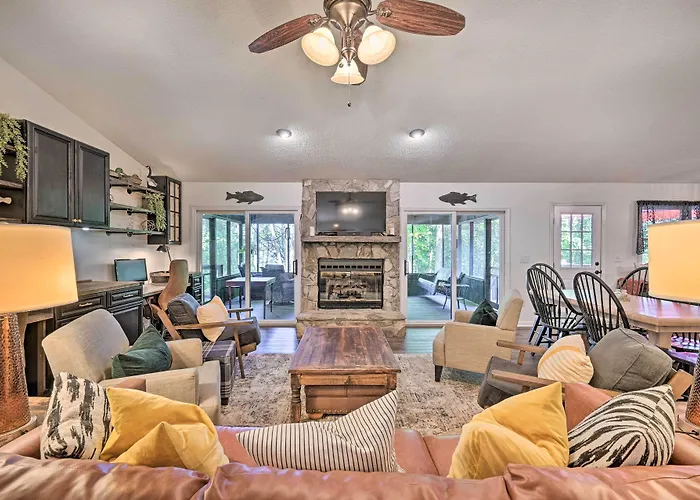 Game Room + Fire Pit! Multi-Level Anderson Home